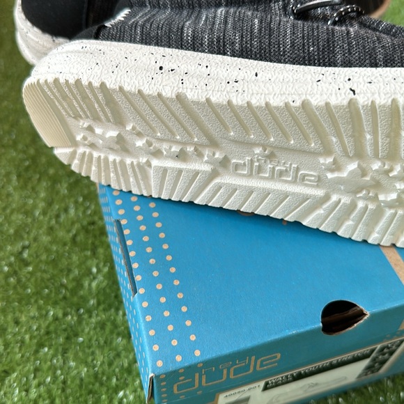 Boy’s Hey Dude Wally Stretch - Black - Multiple Sizes - Picture 8 of 8